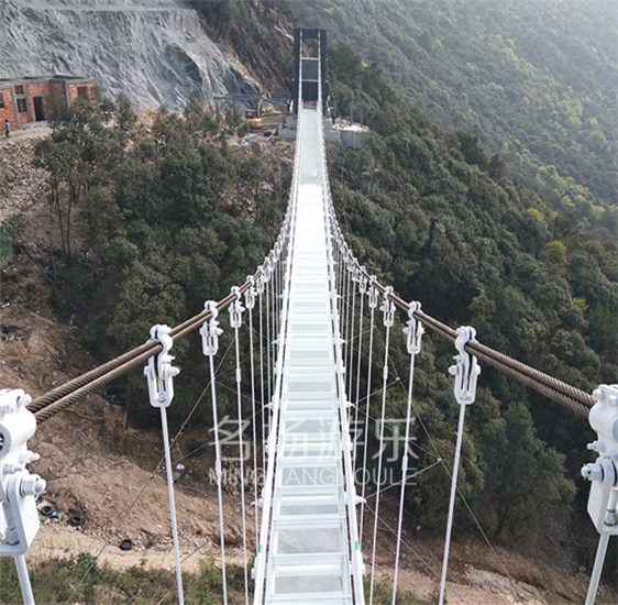吊橋?yàn)槭裁匆M(jìn)行定期檢修？
